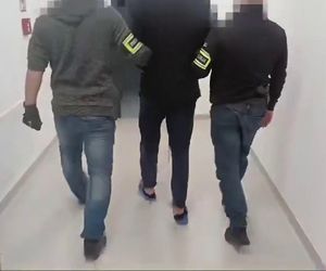 Wjechali autem do jubilera, a potem uciekli z łupem! Jest nagranie z napadu