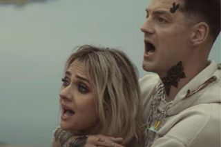 „Nim zajdziesz w ciążę i skończy się ten świat...” Parodia przeboju Dody i Smolastego hitem sieci