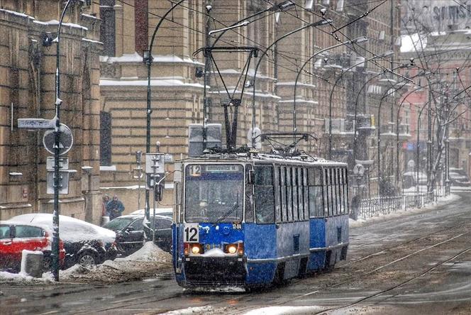 9. Ile wagonów 105N użytkuje MPK?