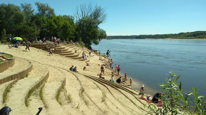 Niewiele osób wie o tej plaży nad Wisłą. Nazwa w pełni oddaje jej urok