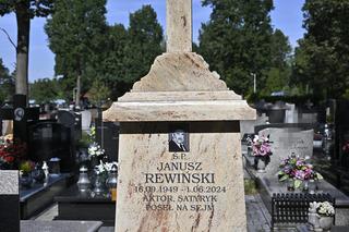 Janusz Rewiński grób
