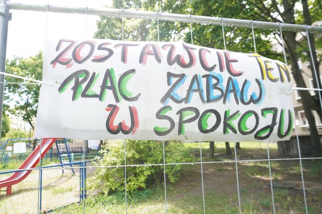 Ogrodzony plac zabaw na Winogradach