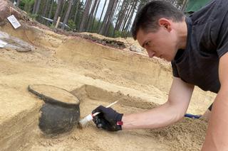 Niezwykłe odkrycie archeologiczne w Osiu pod Świeciem. W lesie jest cmentarzysko starożytnych Gotów