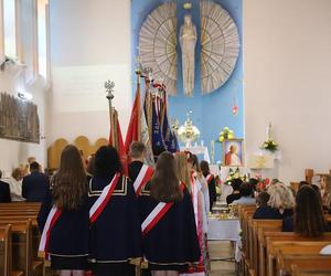 Nadanie imienia św. Jana Pawła II szkole w Stanisławiu Górnym