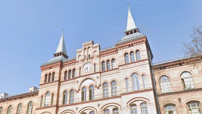 Najstraszniejszy budynek we Wrocławiu według AI