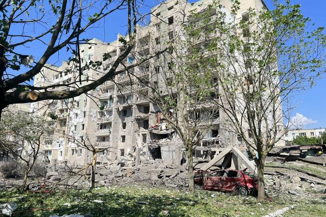 Ukraina: Dzieci uwięzone pod gruzami ostrzelanego budynku w Odessie