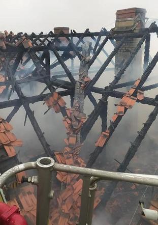 Pożar domu w Karpnikach na Dolnym Śląsku