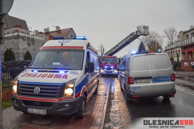 Groźny wypadek na budowie w Oleśnicy. Mężczyzna spadł z dachu