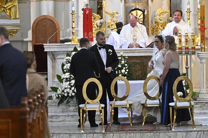 Tak żona Przemysława Czarnka wystroiła się na ślub. Elegancko?