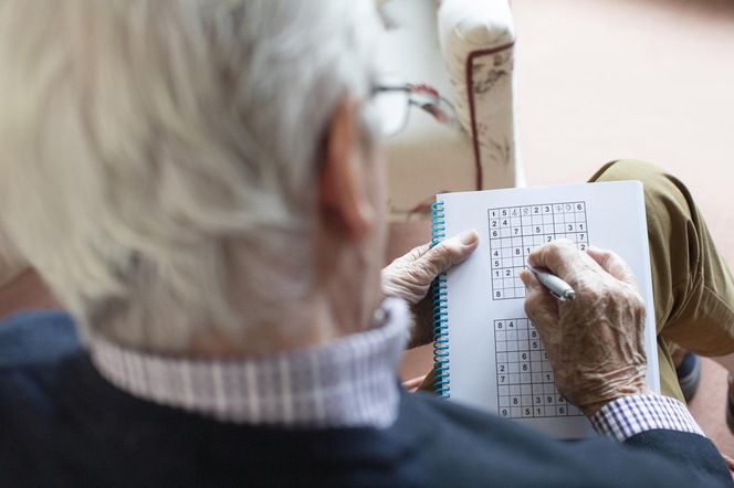 Jest tańszy, a tak samo skuteczny. Naukowcy przedstawiają alternatywny test na alzheimera 