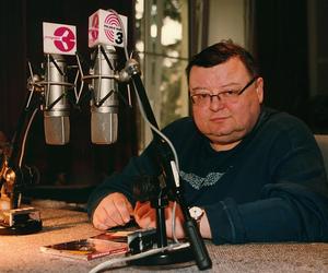 Wojciech Mann schudł 30 kilogramów. Jak słynny dziennikarz zmieniał się przez lata?