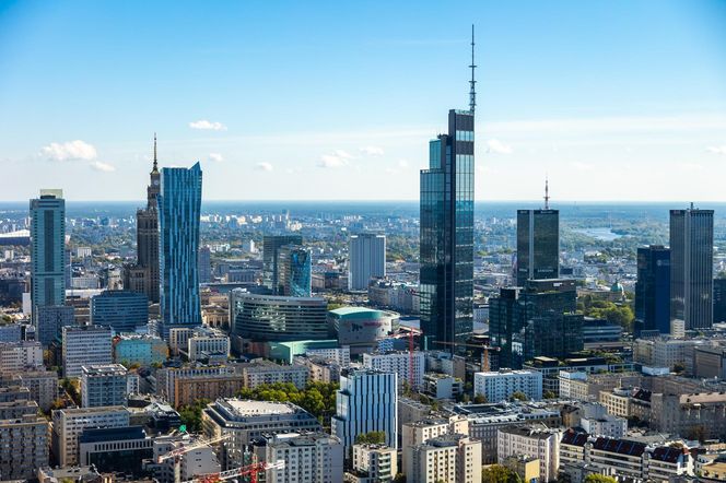 Niezwykła panorama Warszawy ze szczytu Skylinera!