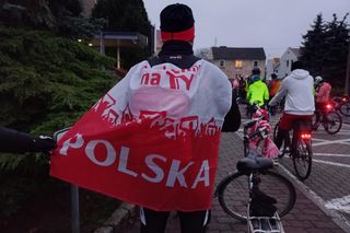 Z Leszna wystartował rajd rowerowy Biało-Czerwono Zakręceni [ZDJĘCIA] 