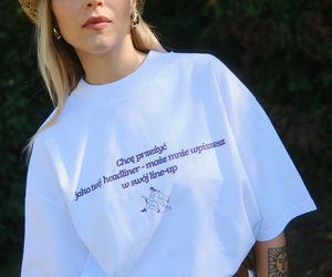 Moda na festiwalach gra pierwsze skrzypce. Marka Allegro sprawdziła, jakie stylizacje wybierają festiwalowicze [RAPORT] 