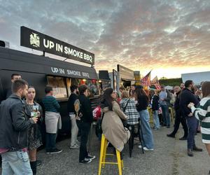 Foodtruckowe miasteczko na Openerze. Za zwykłą zapiekankę zapłacisz majątek 