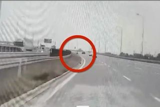 Jechała pod prąd trasą szybkiego ruchu. Nagranie wyciekło do sieci