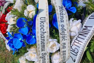 Grób Rafała L., który utonął w Sanie w Wólce Turebskiej. Przejmujący widok