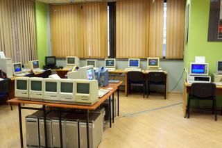 Informatyczny powrót do przeszłości w Katowicach. Można tu zagrać w stare gry i zobaczyć zabytkowe komputery [ZDJĘCIA, WIDEO]