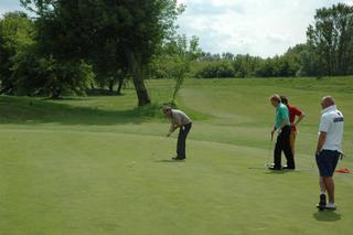 Jerzy Dudek i Zbigniew Boniek zagrali w golfa z Michelem Platinim - ZDJĘCIA