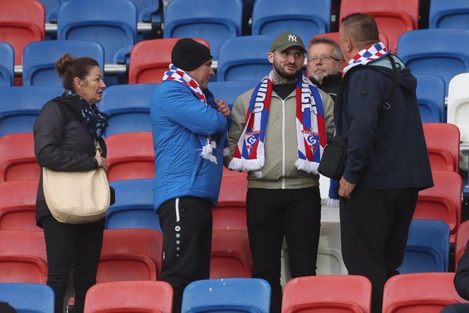 Górnik Zabrze zmierzył się z Zagłębiem Lubin. Kibice rozgrzewali piłkarzy z trybun