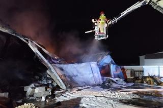 Pożar hali w Rudniku nad Sanem [GALERIA]	