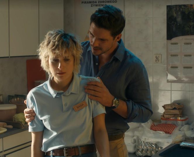 „Będziemy mieszkać razem”, odcinek 4 Taduesz (Mikołaj Roznerski), Basia (Lena Góra)