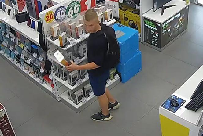 Złodziejaszek ze zdjęć poszukiwany! Upodobał sobie jeden sklep w Gliwicach [ZDJĘCIA]