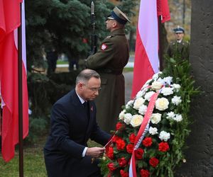 Warszawa. Prezydent Andrzej Duda złożył wieńce przed pomnikami Ojców Niepodległości