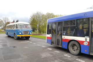 Kurs zabytkowym autobusem i rejs tramwajem wodnym