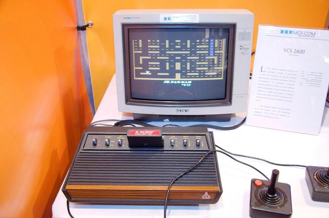 Przedmioty z czasów PRL - Atari 2600