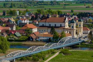Podróż w czasie do najpiękniejszego miasteczka Podlasia. To tu kręcili kultowy film