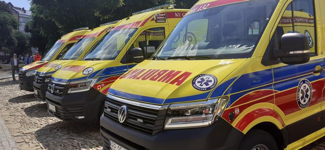 Nowe ambulanse w przemyskim pogotowiu