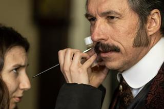 Matylda na planie serialu. Mirosław Haniszewski