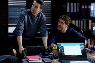 M jak miłość. Marcin (Mikołaj Roznerski), Jakub (Krzysztof Kwiatkowski)