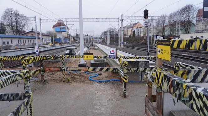 Postępują prace nad konstrukcją budynku Dworca Głównego w Olsztynie. Perony niemal na ukończeniu [ZDJĘCIA]