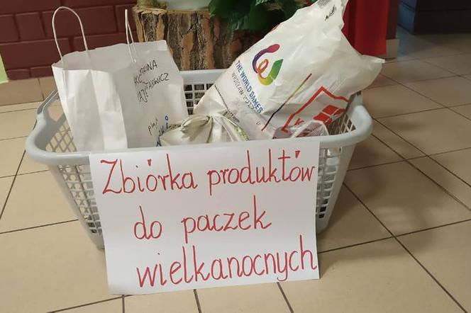 Zbiórka żywności do paczek wielkanocnych w Mysłowicach 