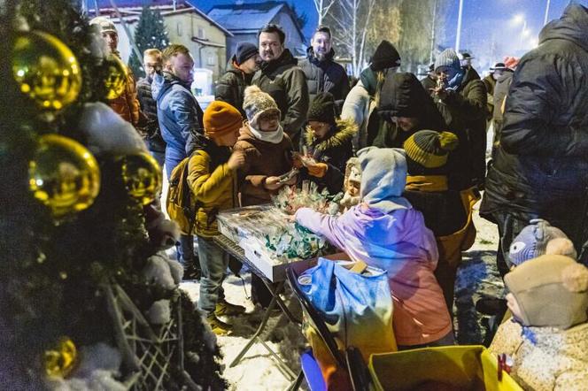 Dzielnicowe choinki w Gdańsku już świecą