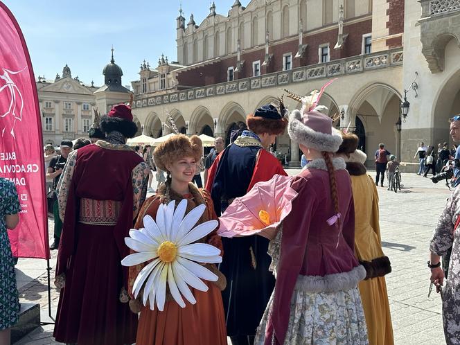 "Polonez wiosenny" na Rynku Głównym w Krakowie