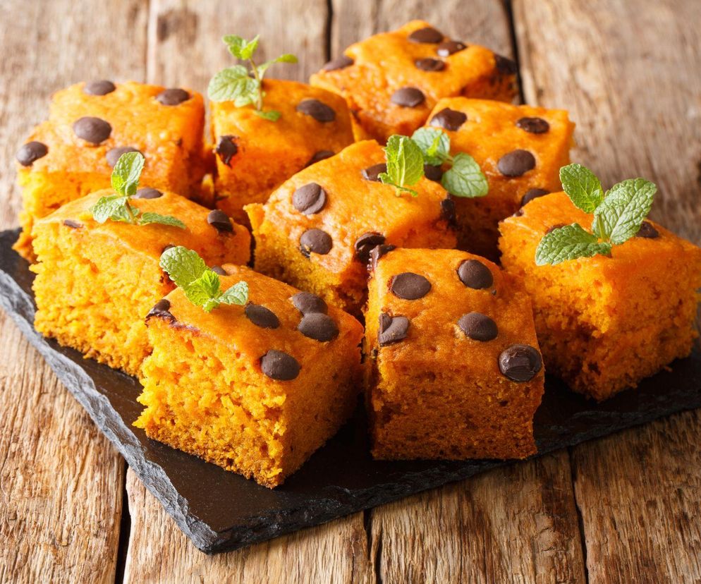 Superpuszyste ciasto z dyni: miękkie, aromatyczne i rozświetlające jesienne popołudnia