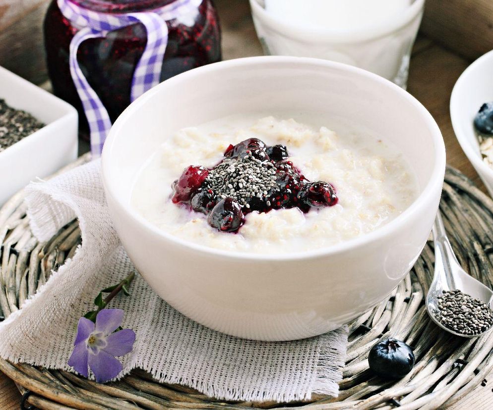 Do owsianki dodaję tę konfiturę. Z tym dodatkiem śniadanie smakuje pysznie i jest mega zdrowe 