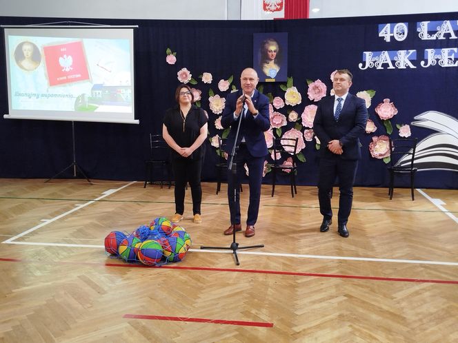 Uroczystość jubileuszowa w siedleckiej "Dziesiątce" była okazją do wspomnień