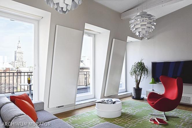 Czerwony detal w salonie