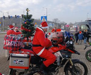 Mikołaje na motocyklach z warkotem przejechali przez miasto. Pognali do chorych dzieci!