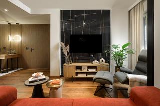 85-mieszkanie dla rodziny. Przytulne wnętrza z kolorem