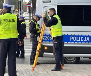 Warszawa. Wypadek na rondzie Tybetu. Tomasz U. przebywał na wolności mimo doprowadzenia do katastrofy autobusu [ZDJĘCIA].