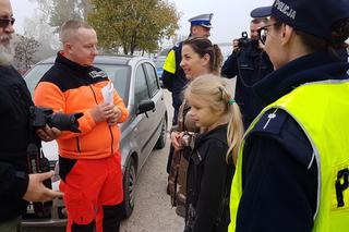 Rozbłyśnij rozsądkiem - załóż odblask - akcja policji w powiecie toruńskim