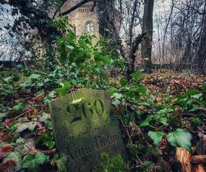 Zabójstwo pastora pod Bolesławcem. W opuszczonym kościele straszy już od prawie 80 lat 