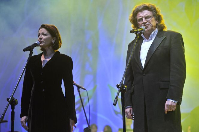 Wodecki „ożył” na scenie w Opolu i zaśpiewał z za grobu w duecie