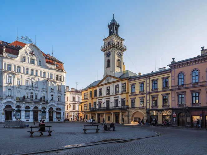 Cieszyński rynek i budynek Ratusza