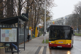 Nietypowy wypadek w Kielcach! Autobus MPK wjechał w śmieciarkę!